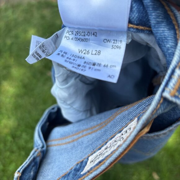 Levis 501 slim denim jeans W26 L28 - Picture 4 of 4